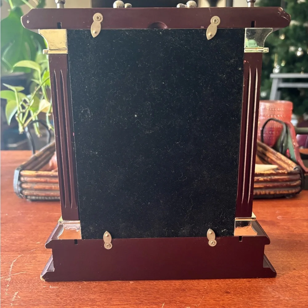Wallace Silversmiths carriage mantle clock w mahogany finish